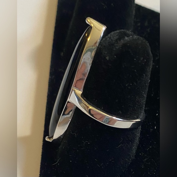 NEW Beyond Rings Genuine Onyx Elongated Silver Ring Size 7 - Picture 5 of 5